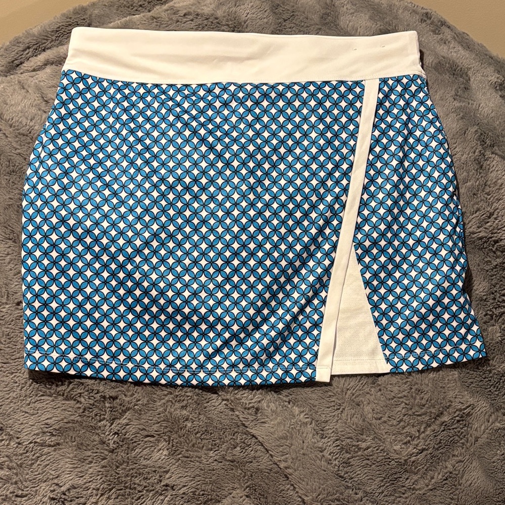 Callaway Blue and White Geometric skort
